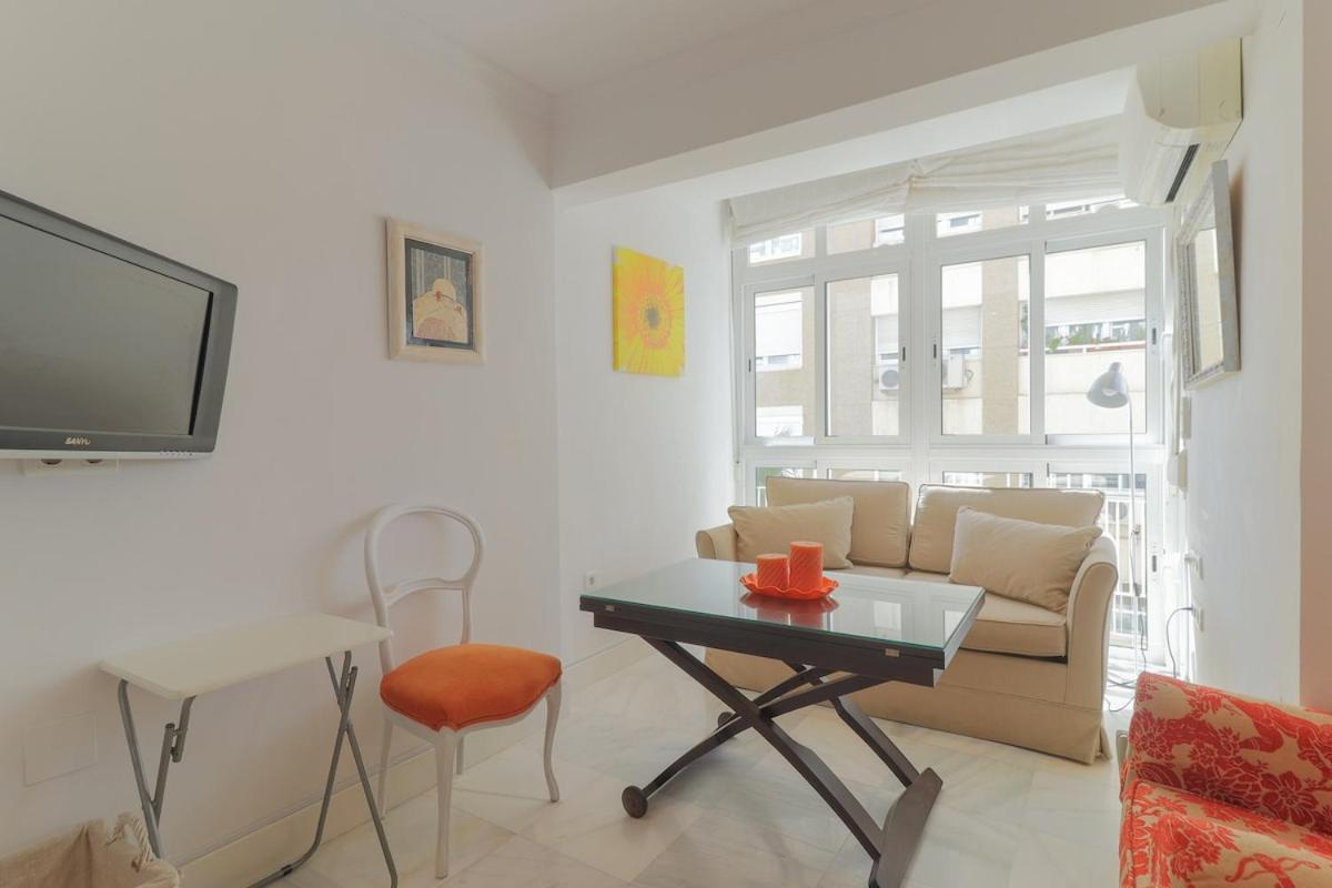 C1 - Seaside Malagueta Central Apartment Malaga Bagian luar foto