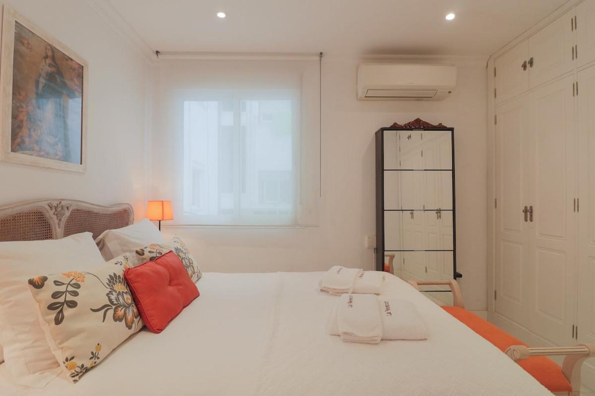 C1 - Seaside Malagueta Central Apartment Malaga Bagian luar foto